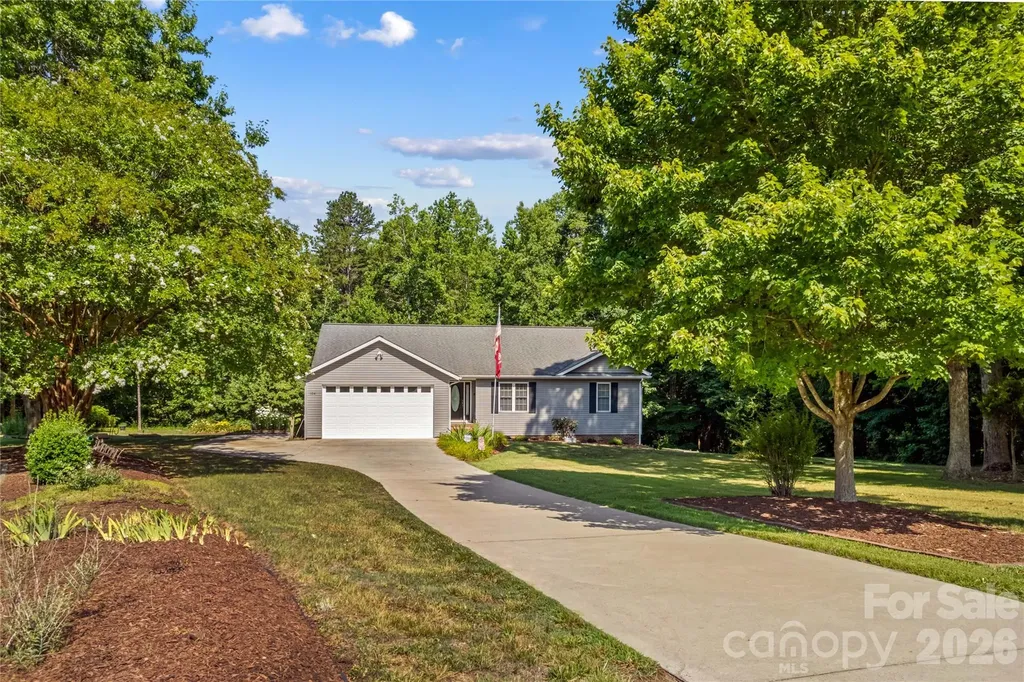 104 Parkers Grove Lane Statesville NC 28677