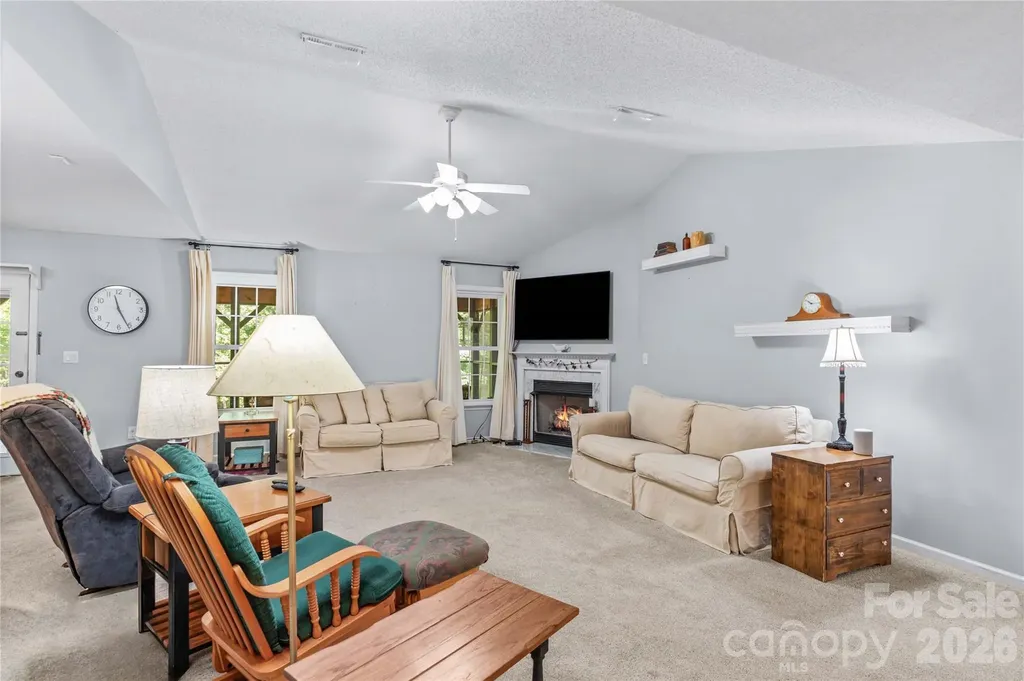 104 Parkers Grove Lane Statesville NC 28677