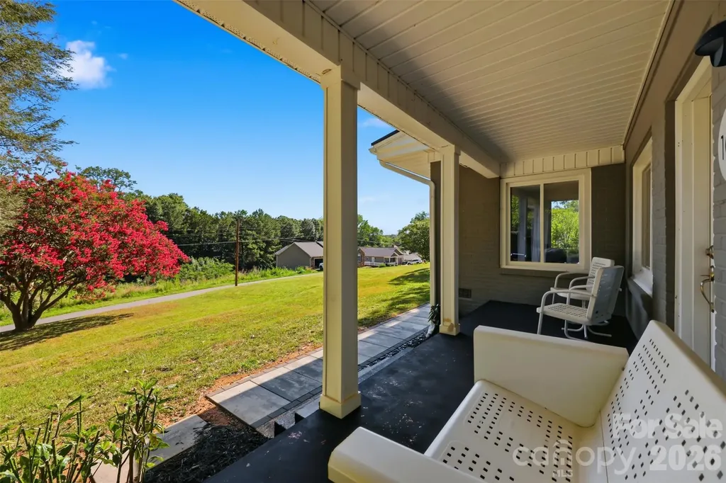 104 31st Avenue NE Hickory NC 28601