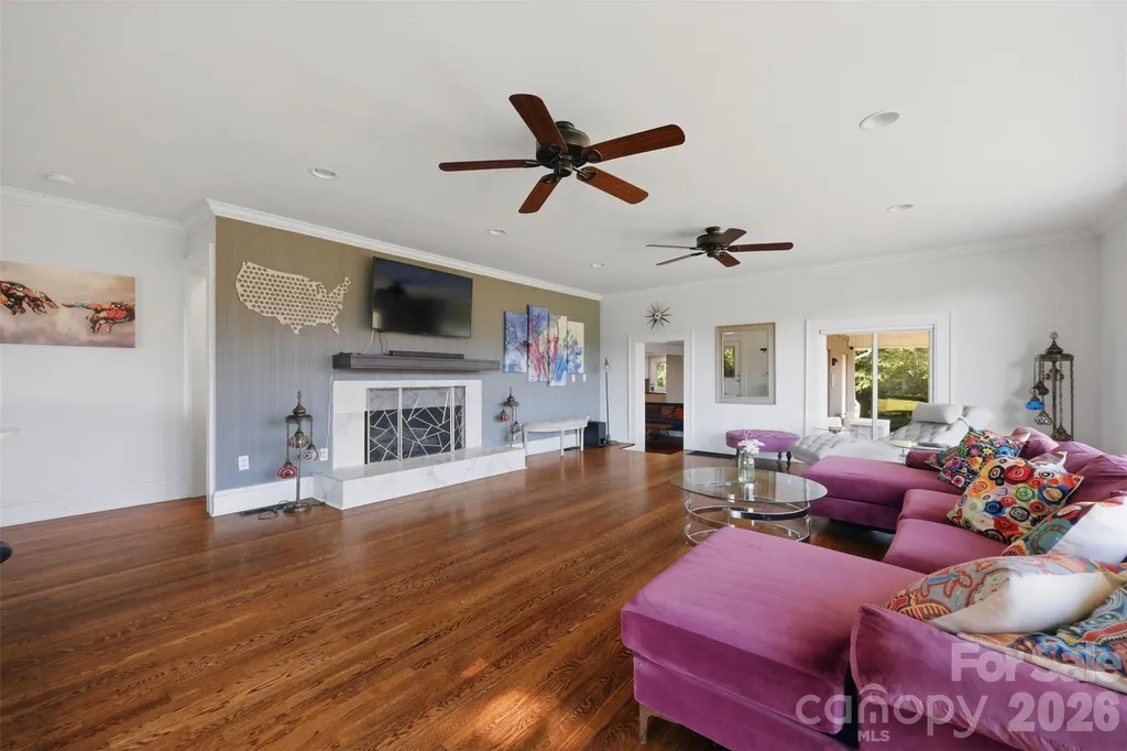 104 31st Avenue NE Hickory NC 28601