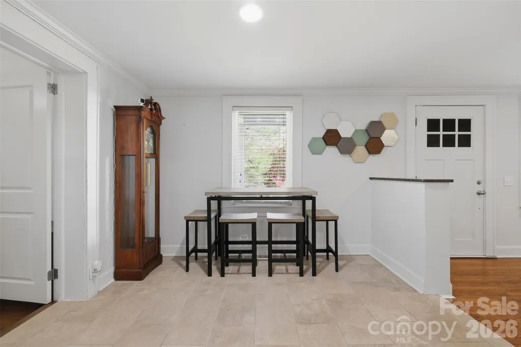 104 31st Avenue NE Hickory NC 28601