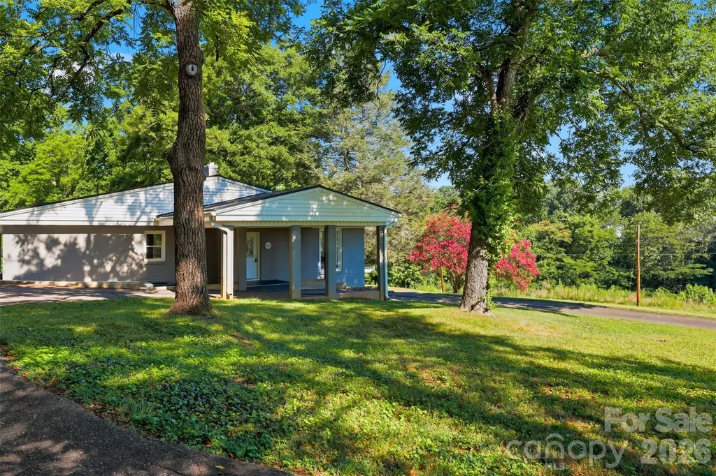 104 31st Avenue NE Hickory NC 28601