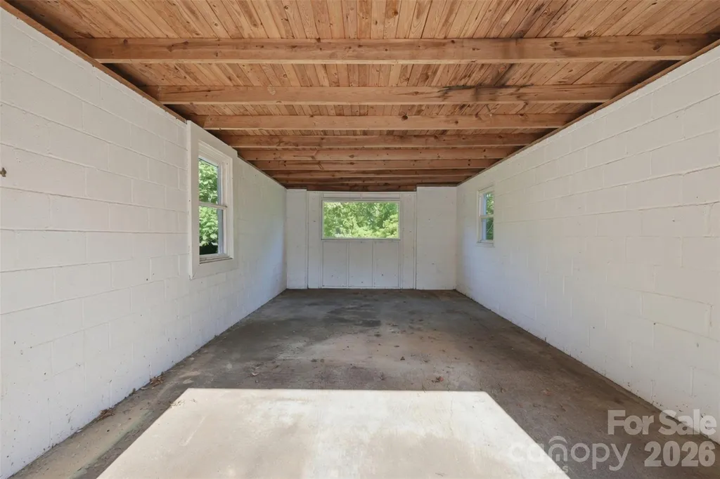 104 31st Avenue NE Hickory NC 28601