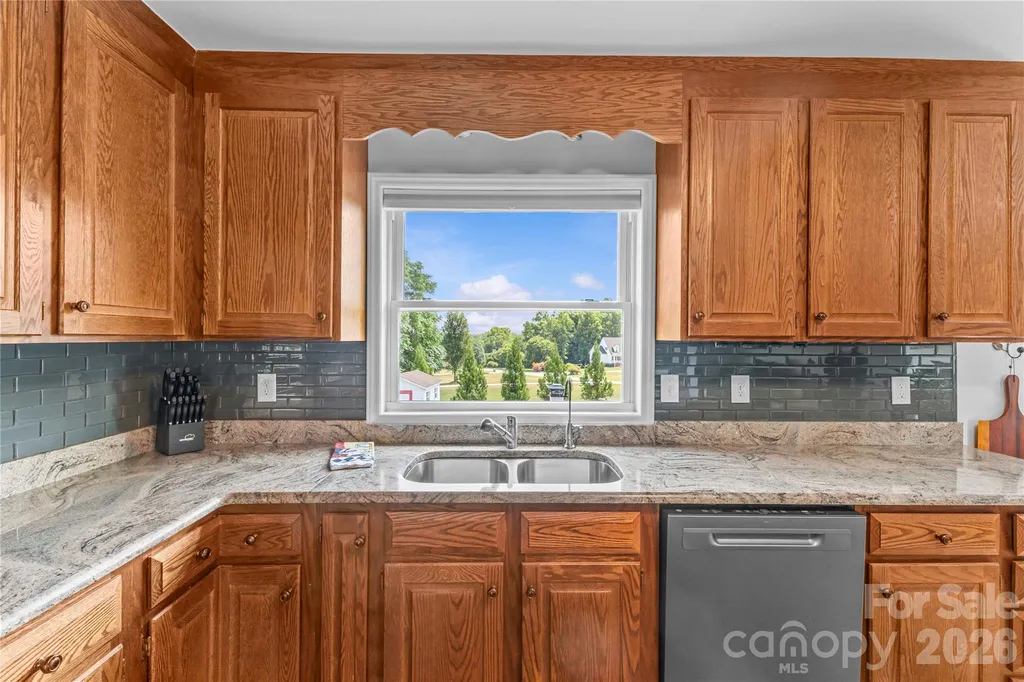107 Twin Lakes Drive Statesville NC 28625