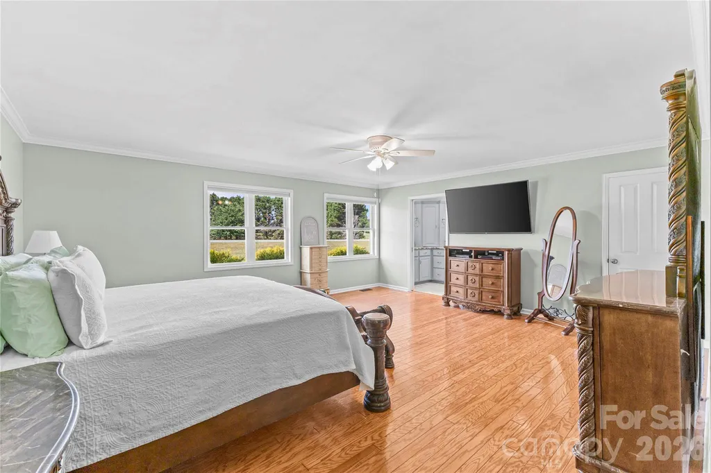 107 Twin Lakes Drive Statesville NC 28625