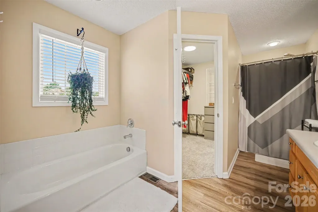 137 Chambwood Lane Shelby NC 28152