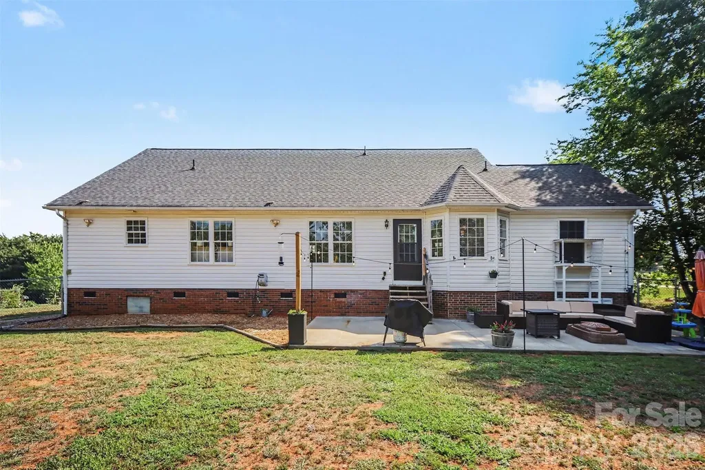 137 Chambwood Lane Shelby NC 28152
