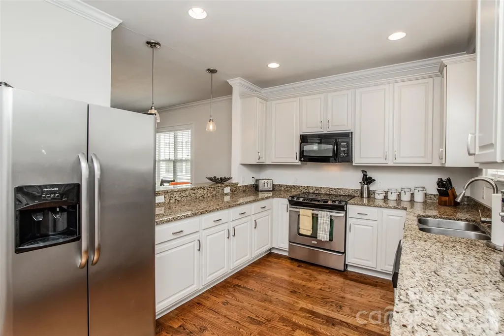 315 Woodvale Place Charlotte NC 28208