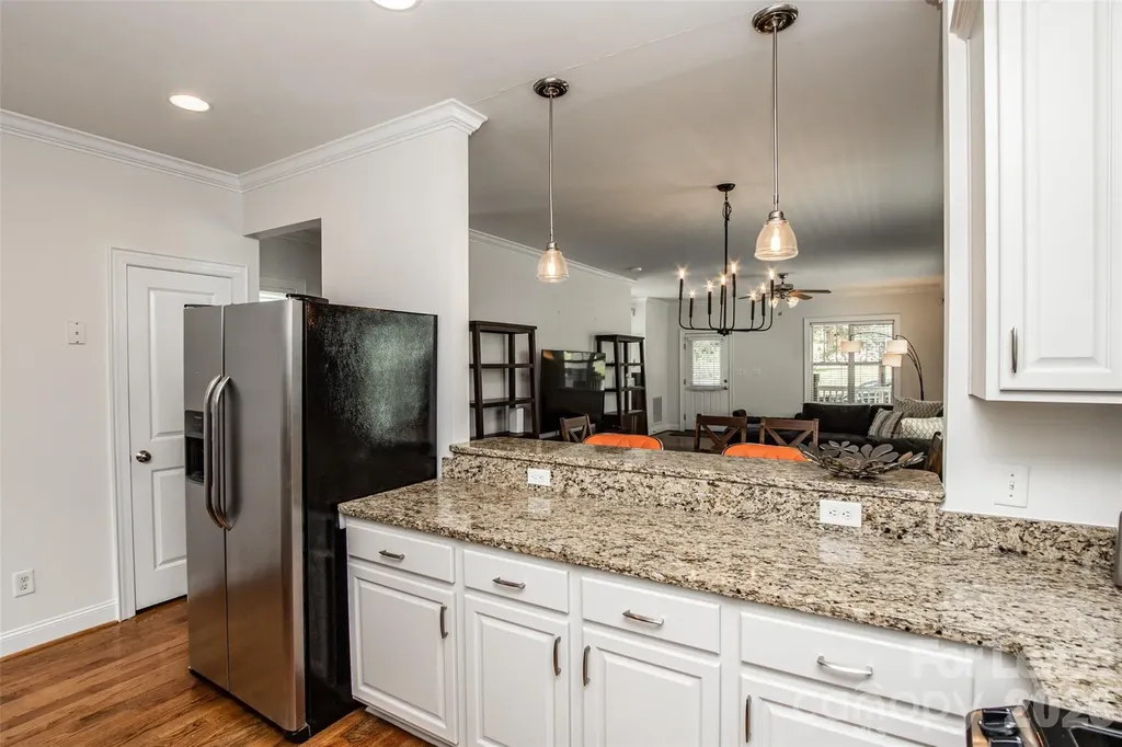 315 Woodvale Place Charlotte NC 28208