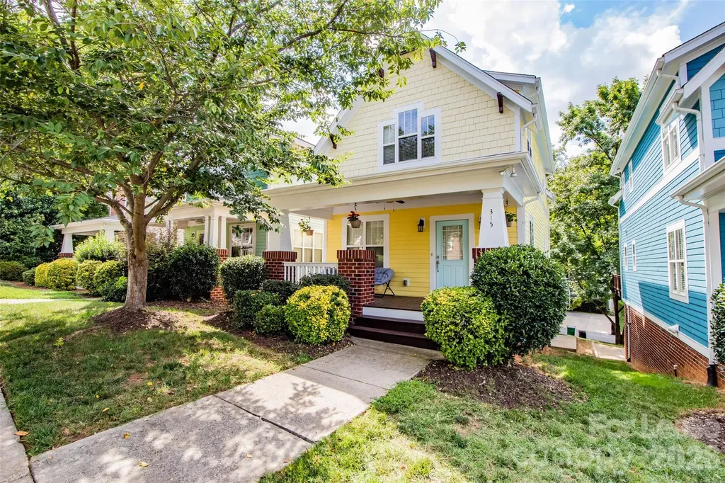 315 Woodvale Place Charlotte NC 28208
