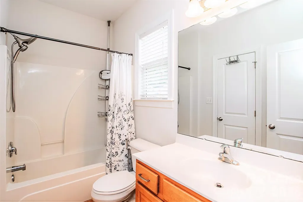 315 Woodvale Place Charlotte NC 28208