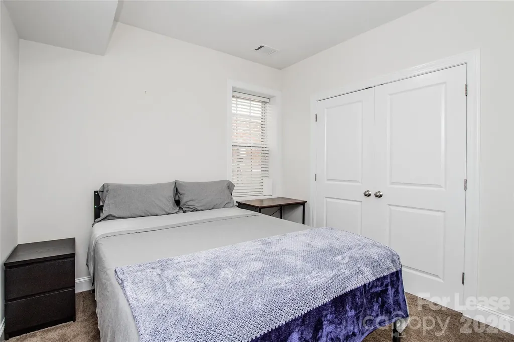 315 Woodvale Place Charlotte NC 28208