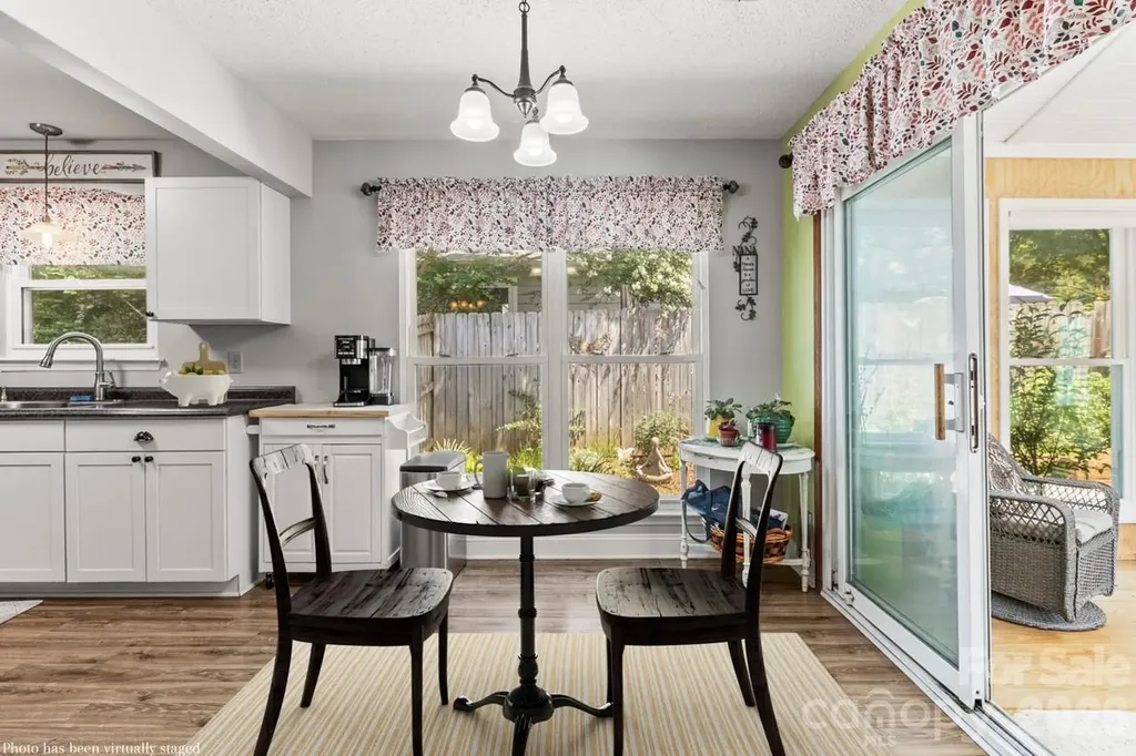 6325 Ellesmere Court Charlotte NC 28227