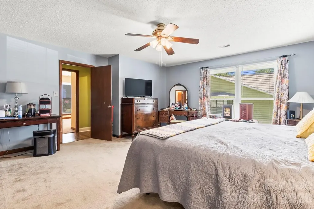 6325 Ellesmere Court Charlotte NC 28227
