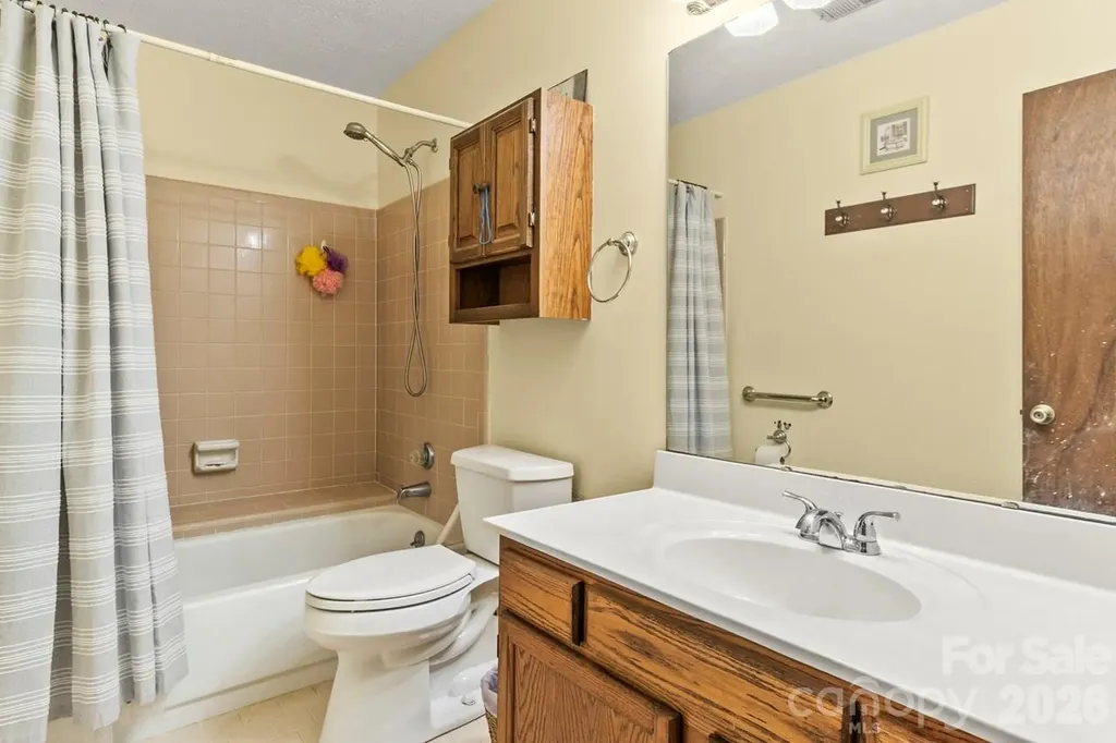 6325 Ellesmere Court Charlotte NC 28227