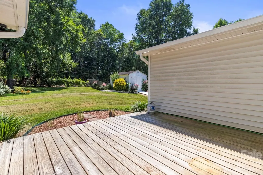 6325 Ellesmere Court Charlotte NC 28227