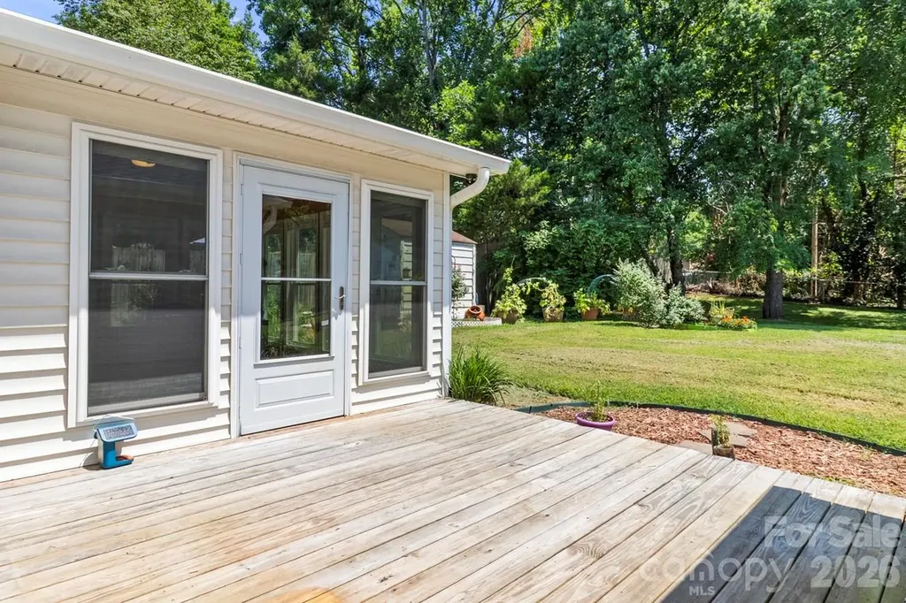 6325 Ellesmere Court Charlotte NC 28227