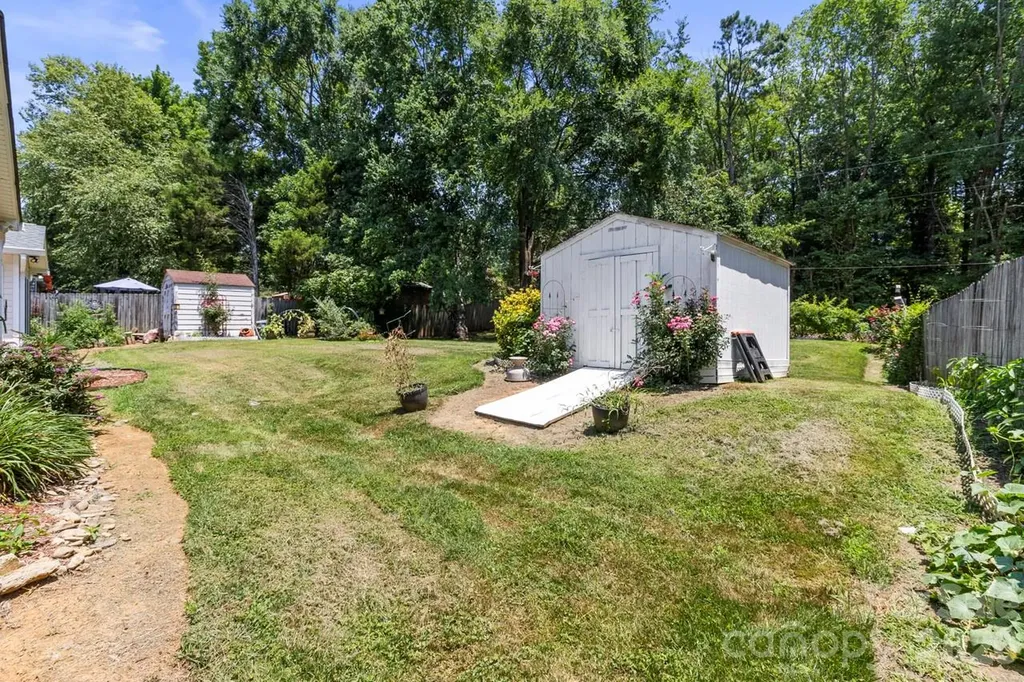 6325 Ellesmere Court Charlotte NC 28227