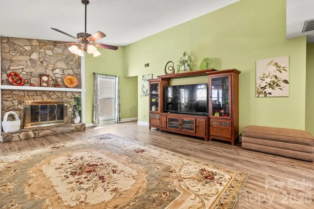 6325 Ellesmere Court Charlotte NC 28227