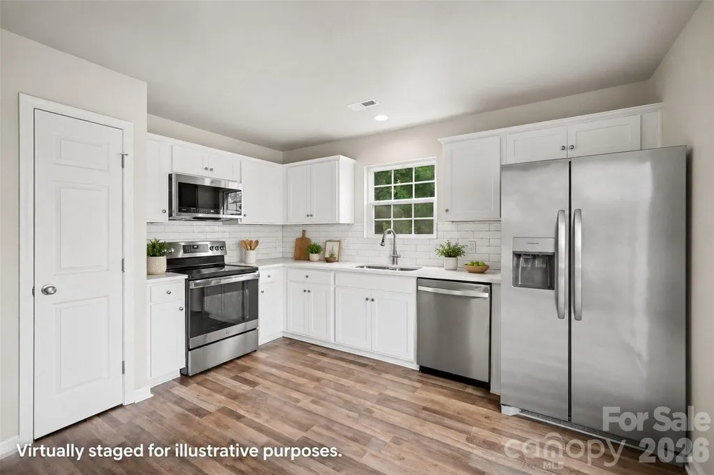 6111 Whispering Brook Court Charlotte NC 28216