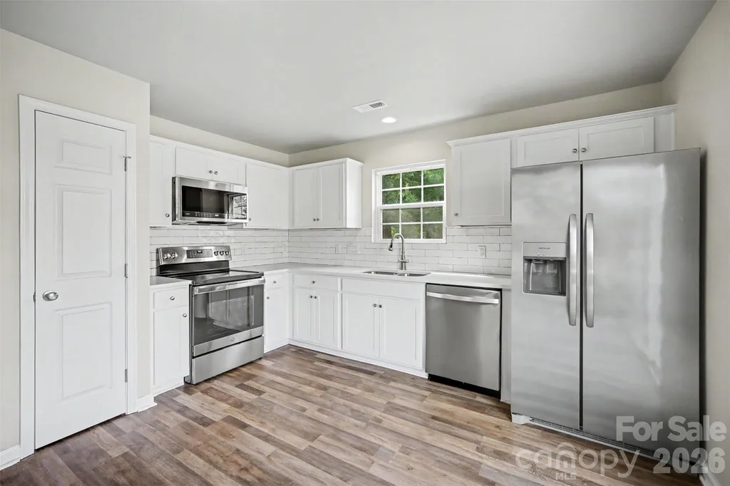 6111 Whispering Brook Court Charlotte NC 28216