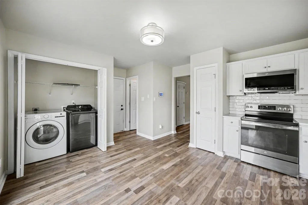 6111 Whispering Brook Court Charlotte NC 28216