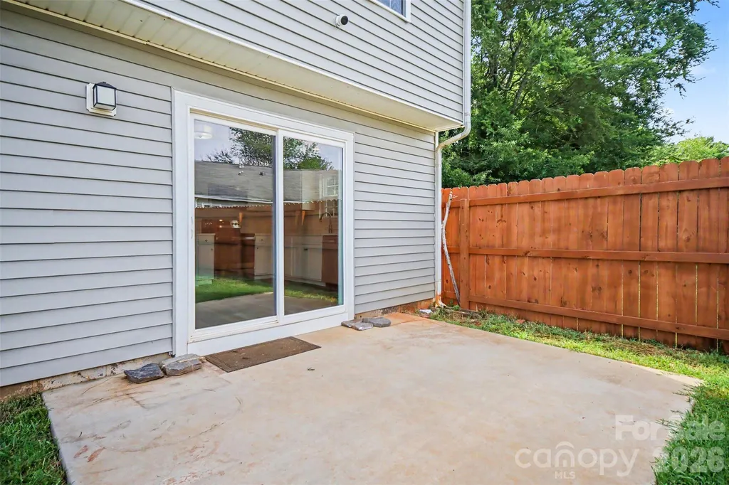 6111 Whispering Brook Court Charlotte NC 28216