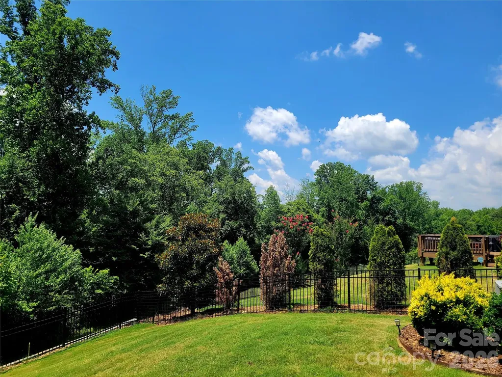 2157 Cherrybark Court Denver NC 28037