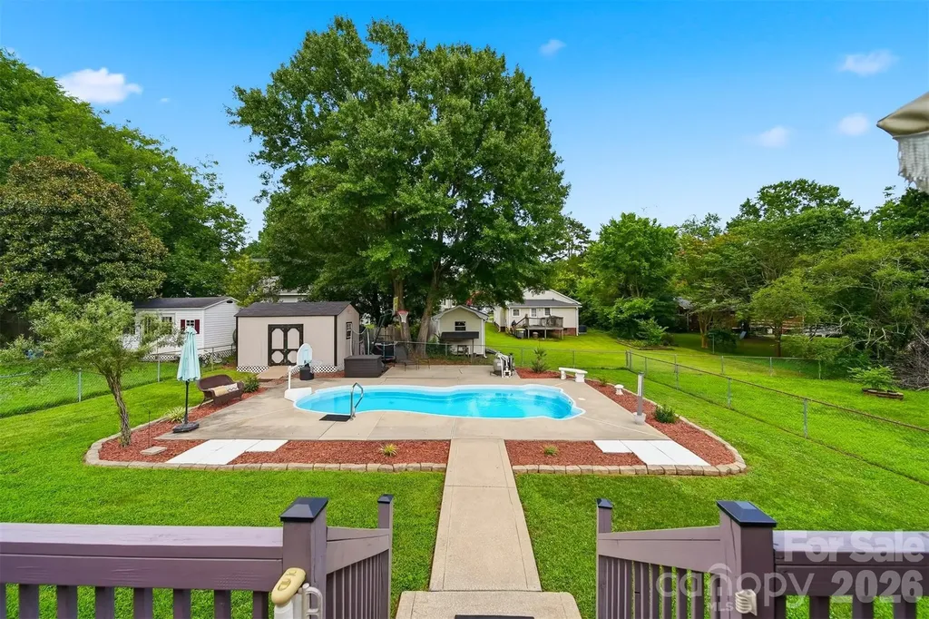 927 Victoria Avenue Kannapolis NC 28081