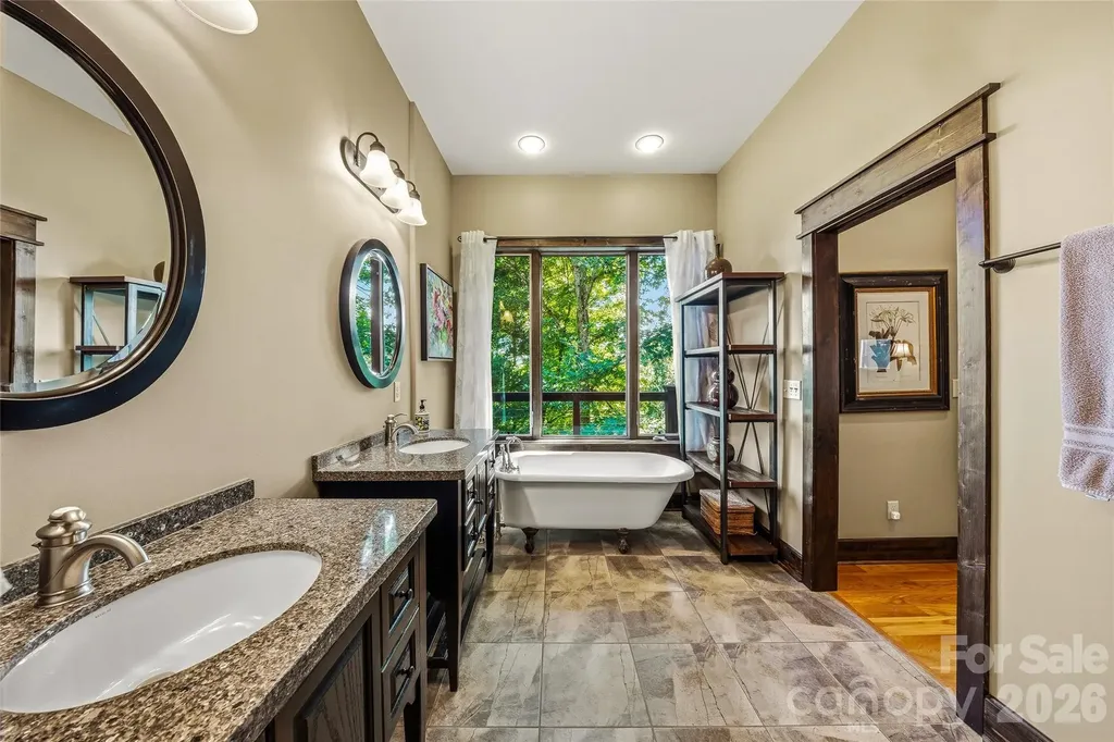 136 Merrills Ridge Road Asheville NC 28803
