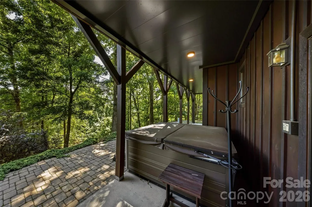 136 Merrills Ridge Road Asheville NC 28803