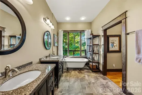 136 Merrills Ridge Road Asheville NC 28803