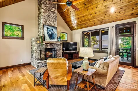 136 Merrills Ridge Road Asheville NC 28803