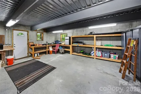 136 Merrills Ridge Road Asheville NC 28803