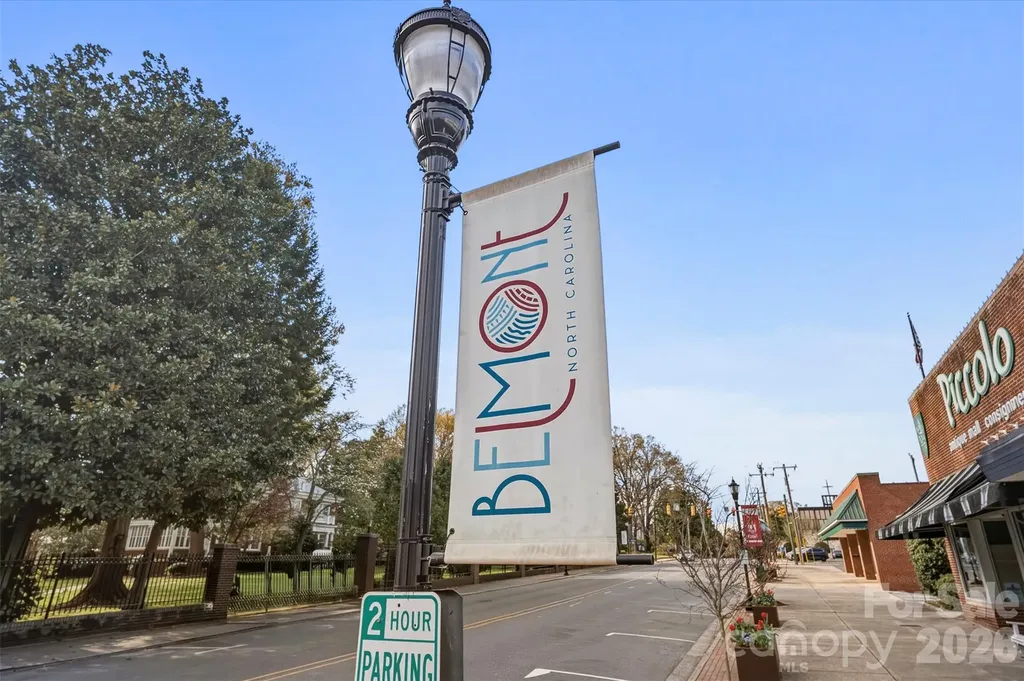 1012 Overlake Drive Belmont NC 28012