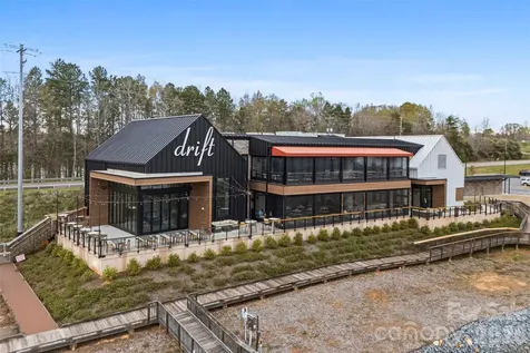 1012 Overlake Drive Belmont NC 28012