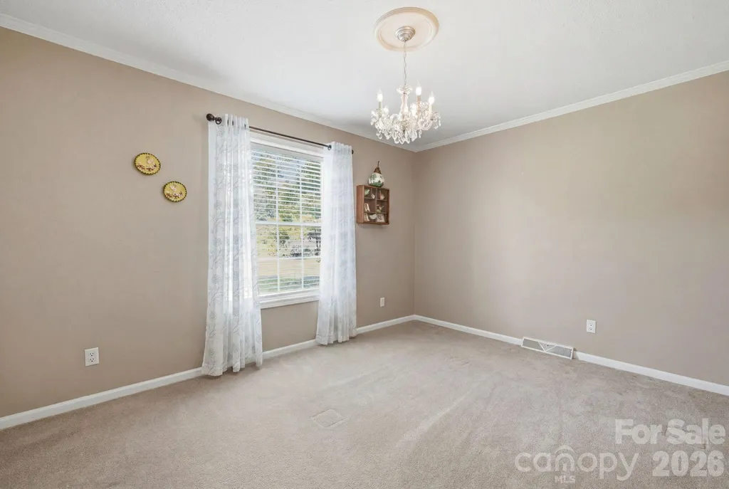 112 W 23rd Street Newton NC 28658