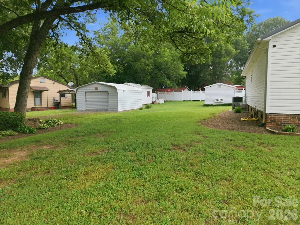 112 W 23rd Street Newton NC 28658