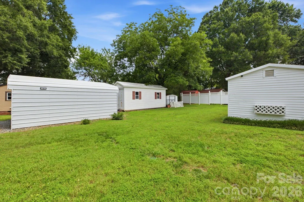 112 W 23rd Street Newton NC 28658
