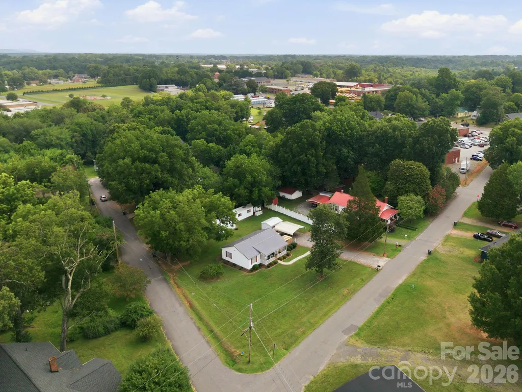 112 W 23rd Street Newton NC 28658
