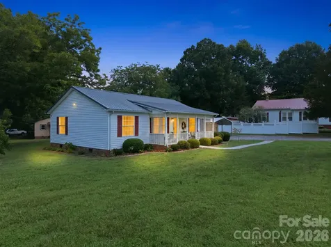 112 W 23rd Street Newton NC 28658