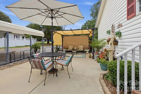 112 W 23rd Street Newton NC 28658