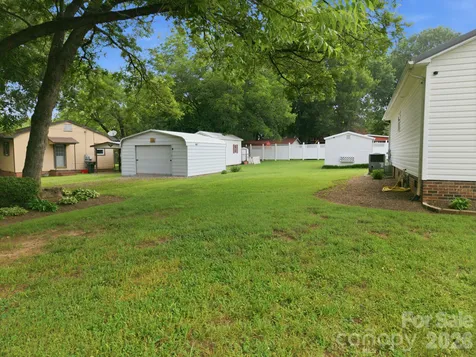 112 W 23rd Street Newton NC 28658