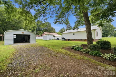 112 W 23rd Street Newton NC 28658