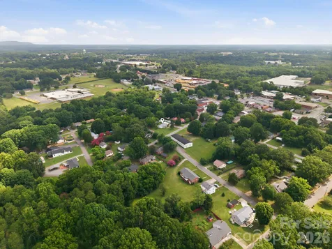 112 W 23rd Street Newton NC 28658