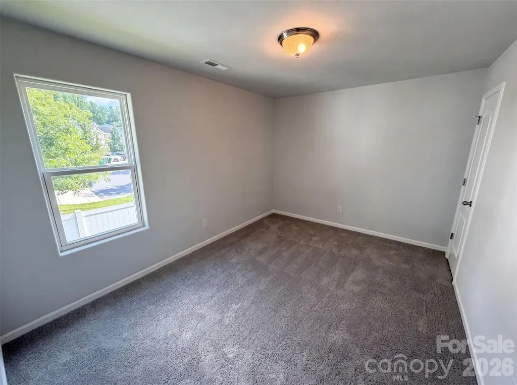 8222 Gabon Court Charlotte NC 28215