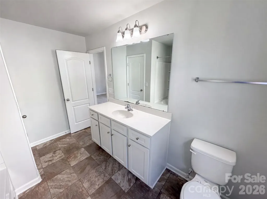 8222 Gabon Court Charlotte NC 28215