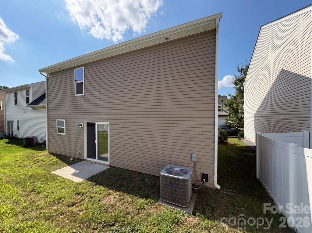 8222 Gabon Court Charlotte NC 28215