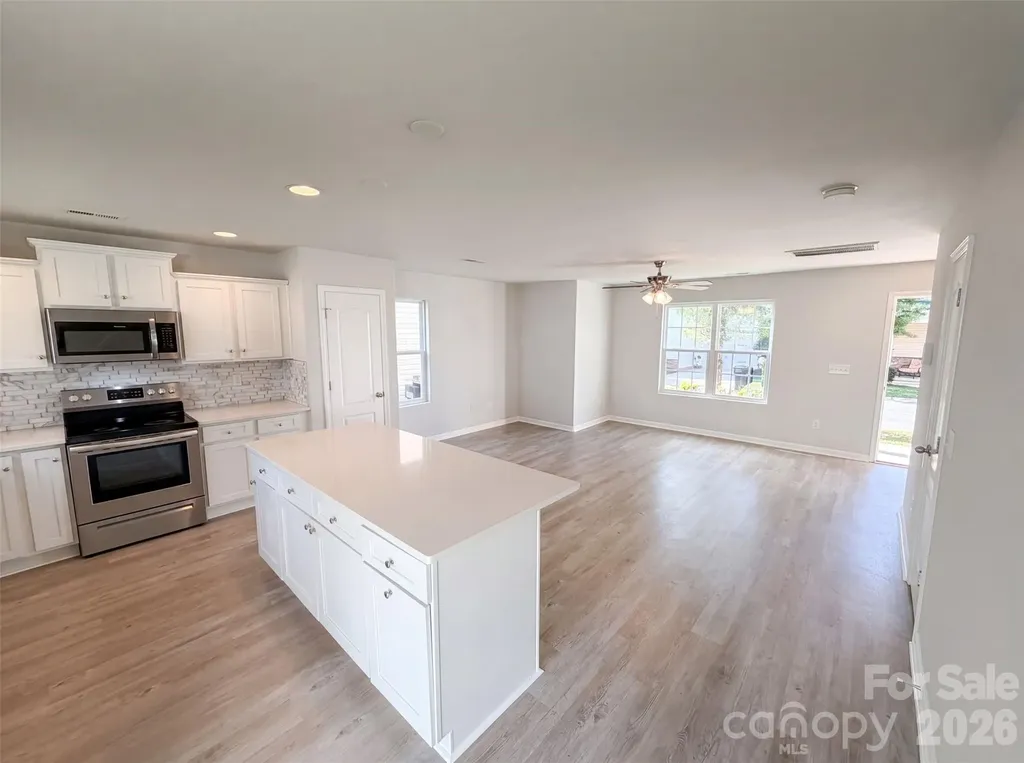 8222 Gabon Court Charlotte NC 28215