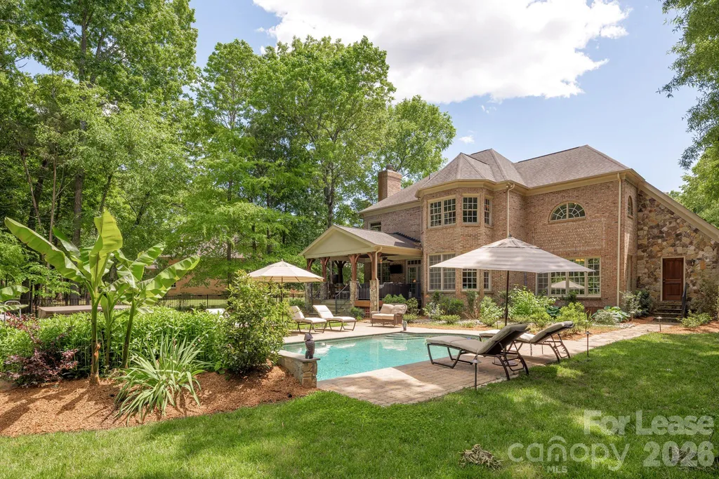 405 Pondview Court Waxhaw NC 28173